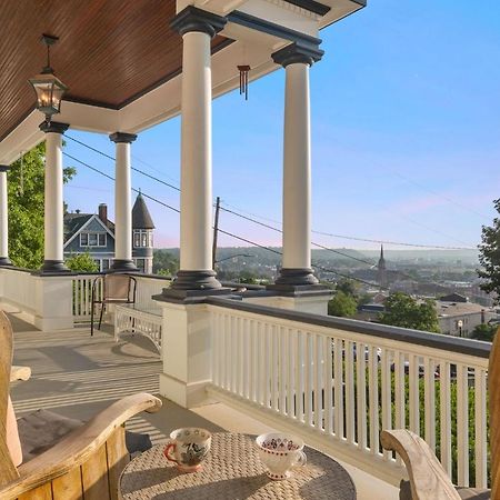 Dubuque'S Front Porch, Historic Charmer, Walk Downtown Bagian luar foto