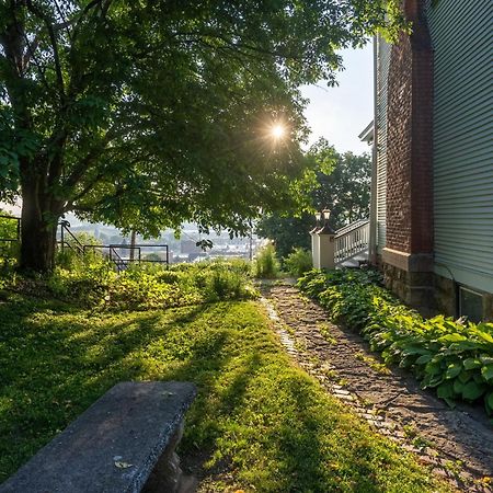 Dubuque'S Front Porch, Historic Charmer, Walk Downtown Bagian luar foto