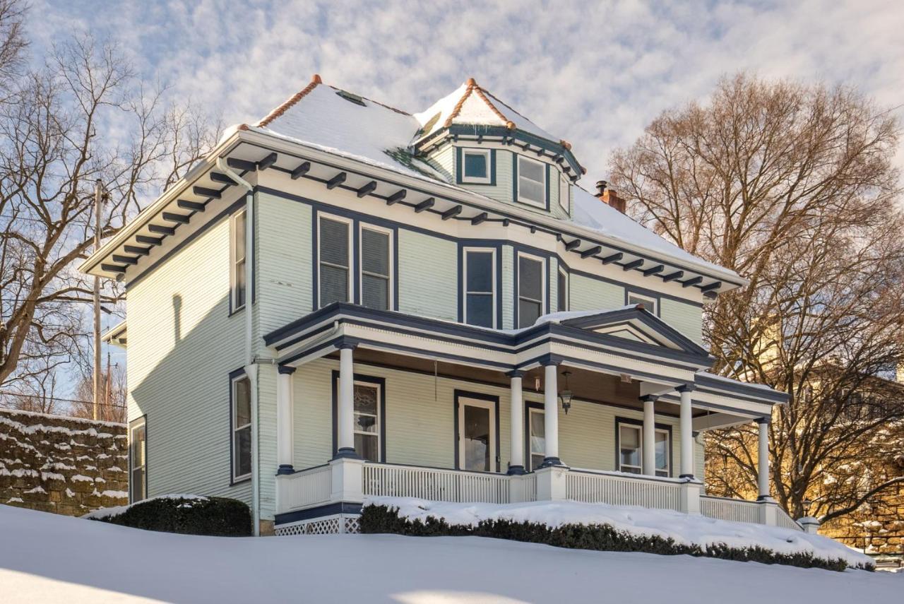 Dubuque'S Front Porch, Historic Charmer, Walk Downtown Bagian luar foto